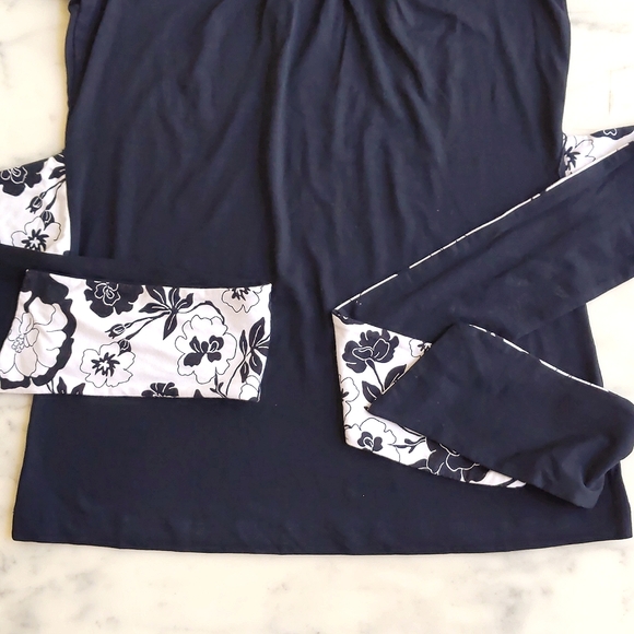 NWT. The Limited Rayon and Spandex Short Sleeve Tee with floral design tie. - Picture 4 of 4